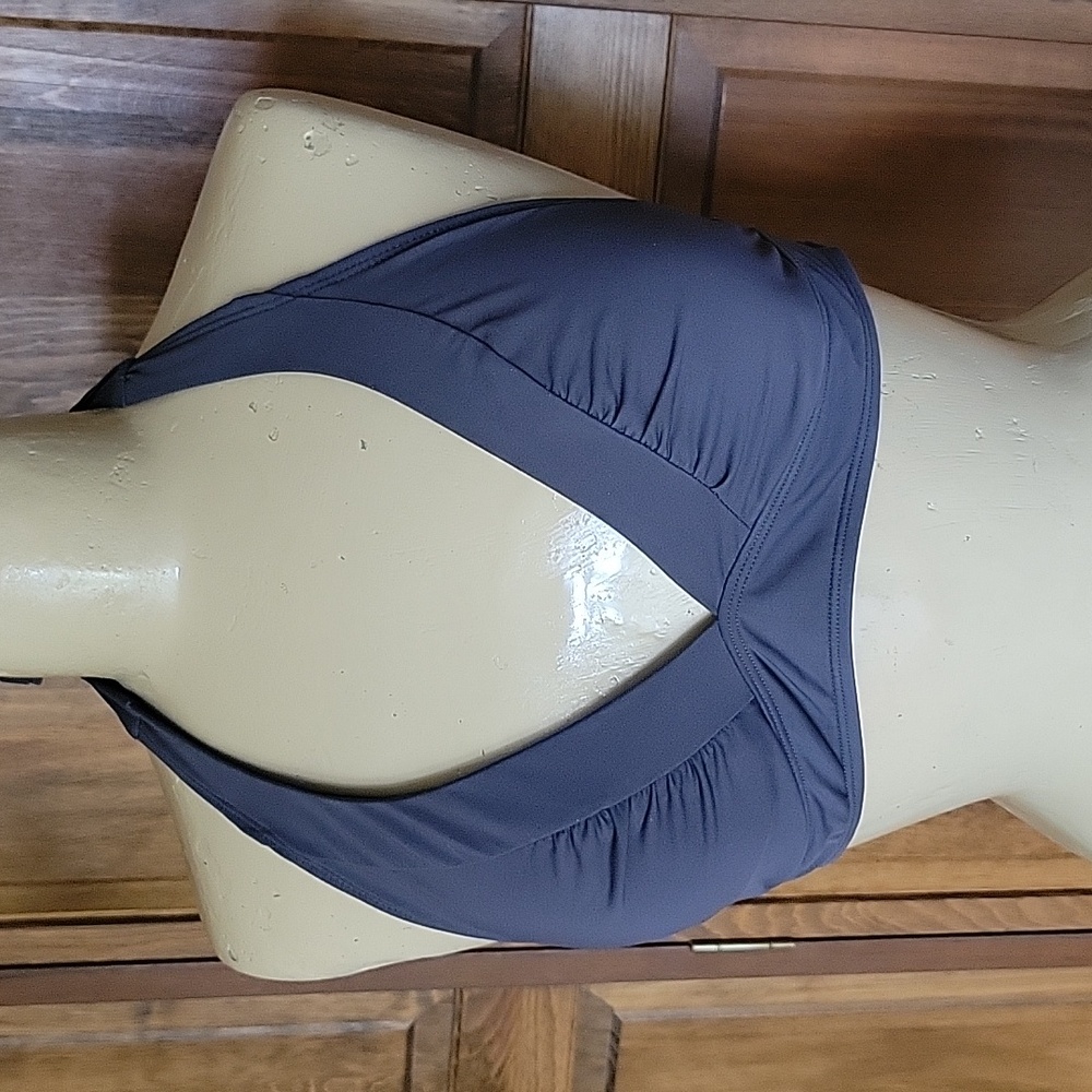 Athleta Shirrendipity Halter Bikini Top Sz S